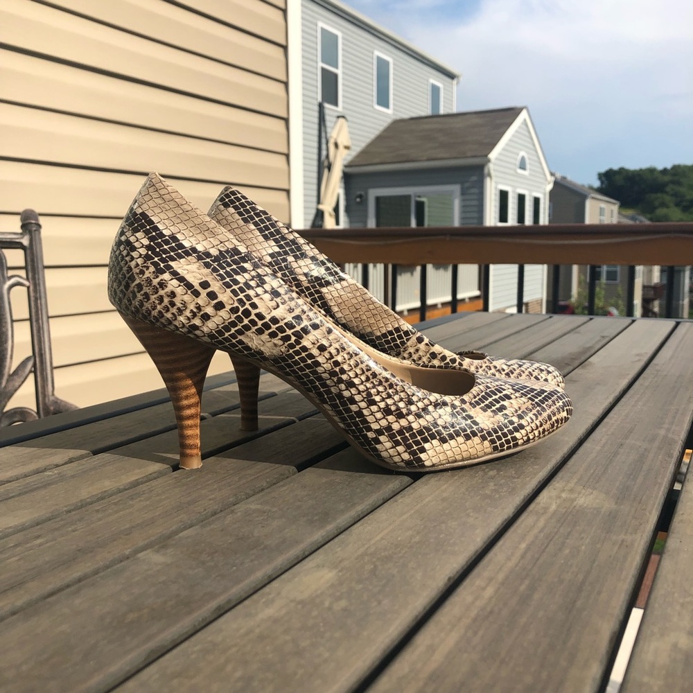 Bandolino 🐍Snake skine heels